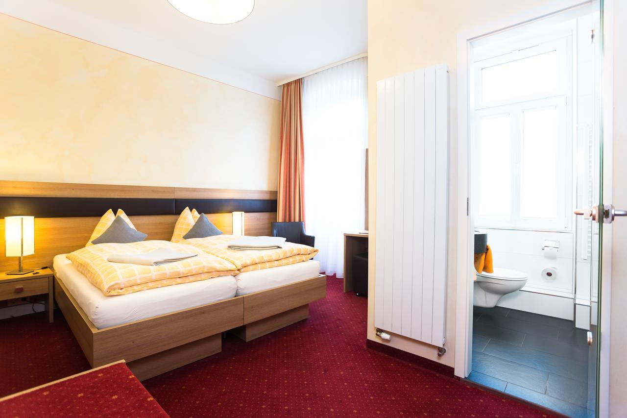 Hotel-Pension Berger Хайделберг Екстериор снимка